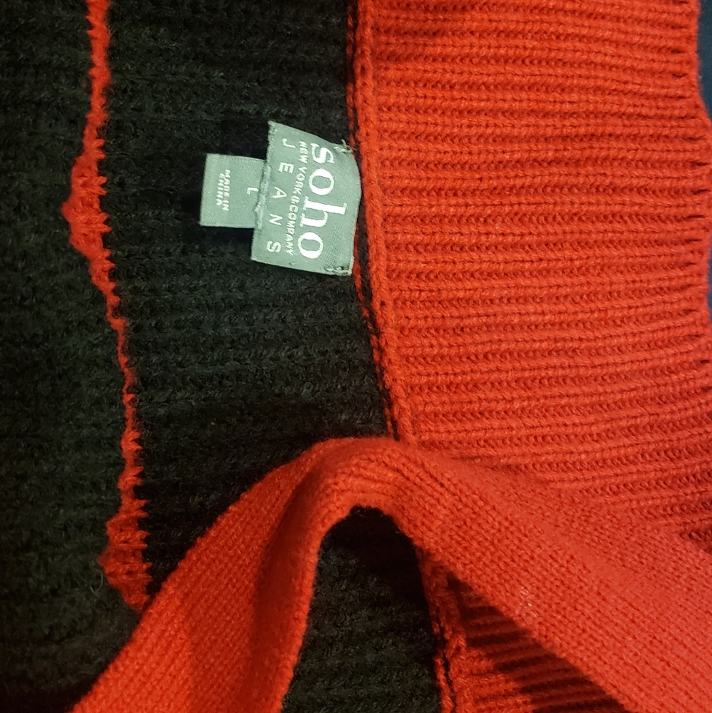Sweater - Picture 2 of 2